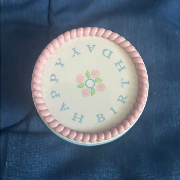 American Girl Bitty Baby Happy Birthday Musical Rotating Cake (Birthday Set) - Picture 2 of 8